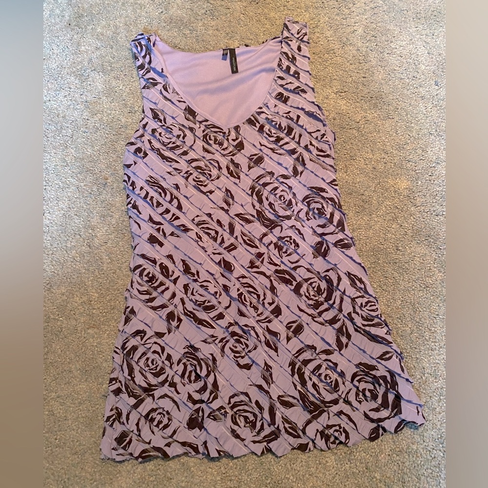 Sleeveless shell